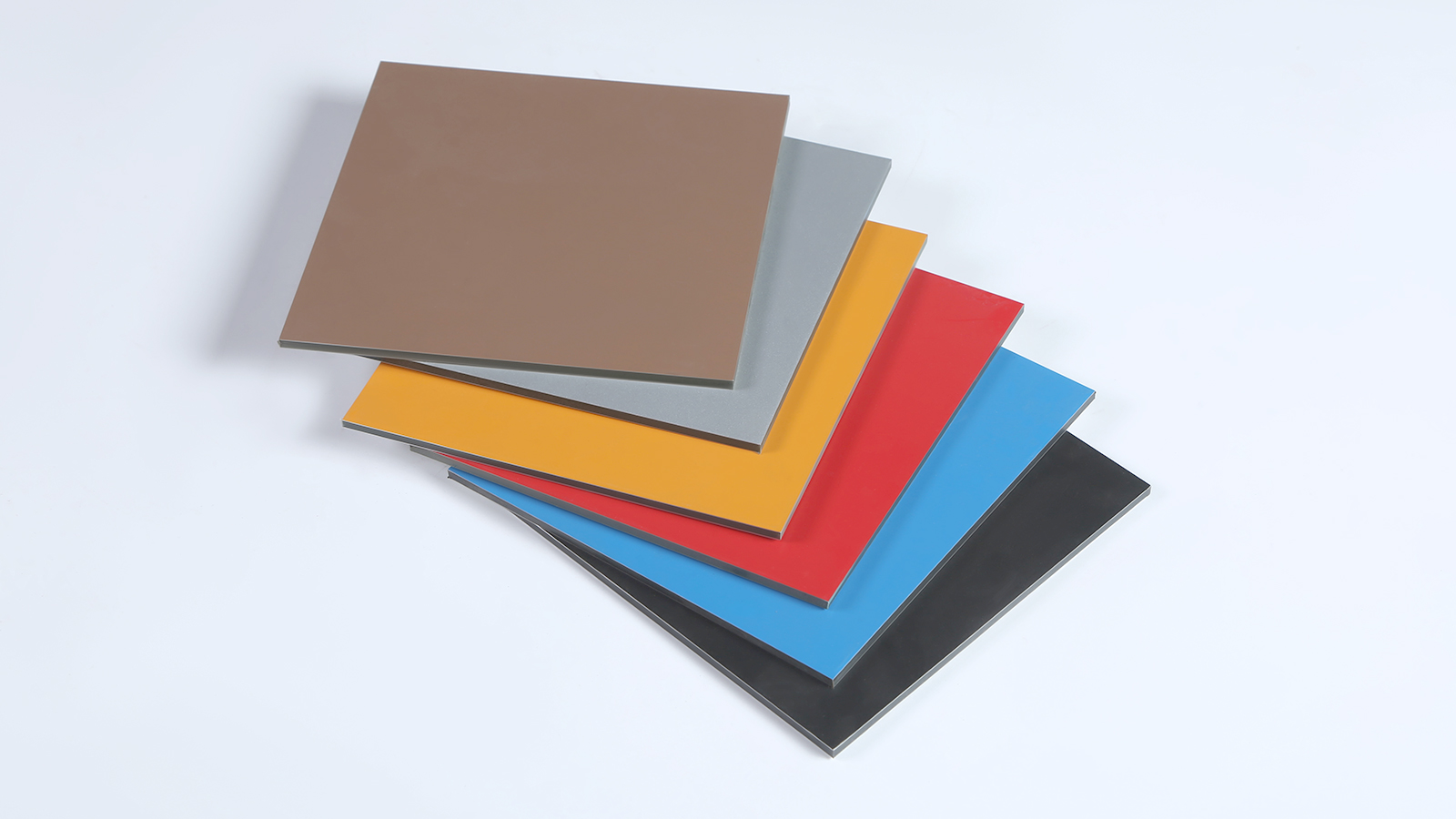 鋁塑板抗壓性強，為高層建筑提供更加穩固的保障