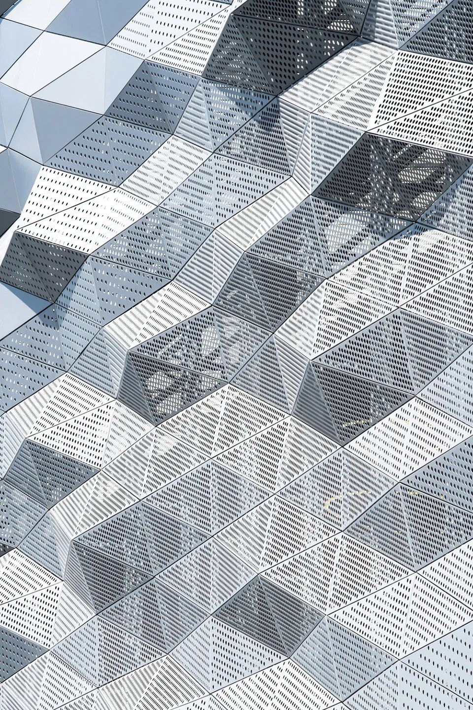 幕墻設計 | 沖孔鋁單板：輕盈、朦朧夢幻之美