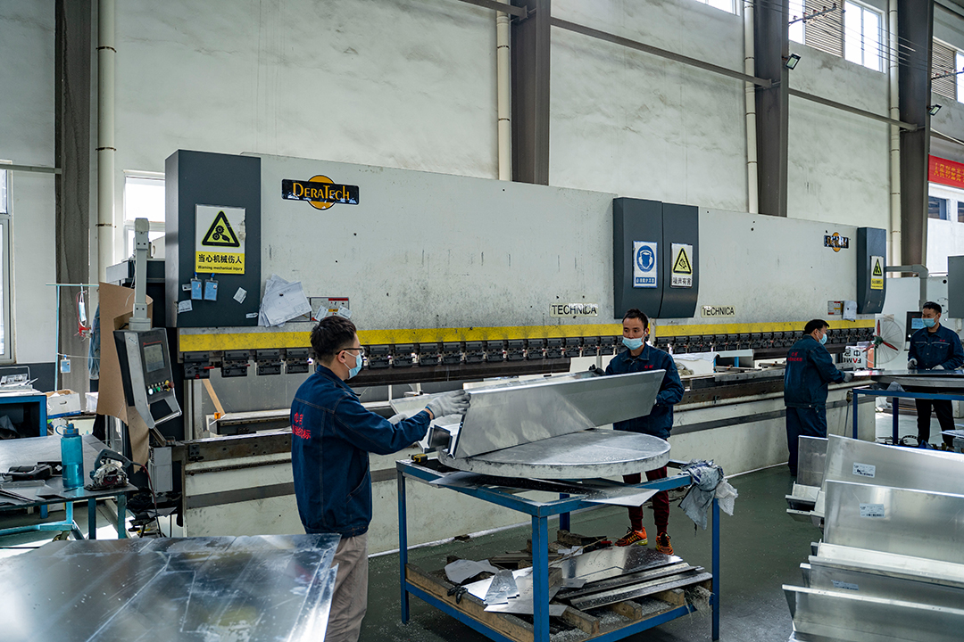 鋁單板廠家折彎工藝流程及操作要點，學(xué)到就是賺到！