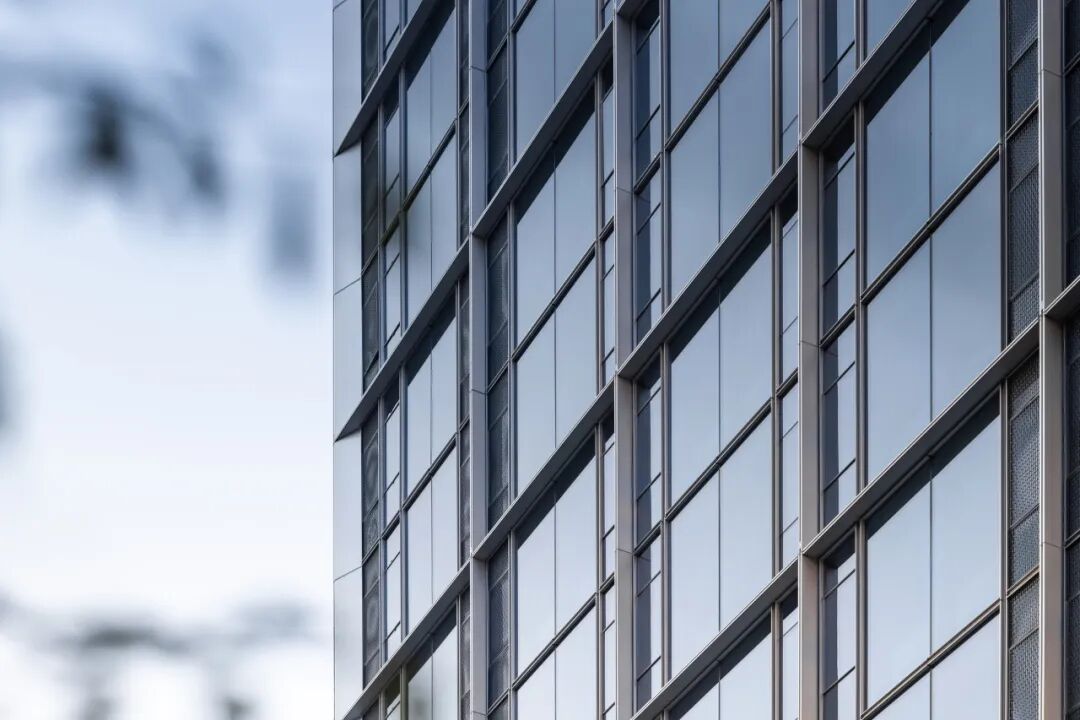 杭州高端·住宅公寓：300㎡大平層，大玻璃+金屬鋁板的外立面設計