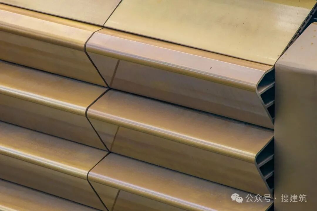 高端豪宅 | 外立面：都“卷”四面鋁板了??！